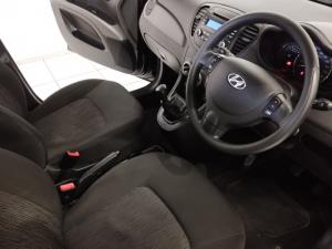 Hyundai i10 1.1 Motion - Image 10