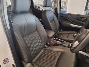 Nissan Navara 2.5DDTi double cab LE Plus 4x4 - Image 2