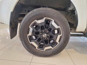 Nissan Navara 2.5DDTi double cab LE Plus 4x4 - Image 5