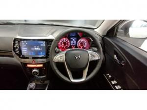 Mahindra XUV300 1.2T W8 - Image 10