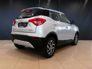 Mahindra XUV300 1.2T W8 - Image 3
