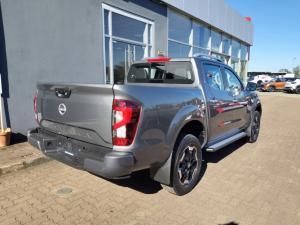 Nissan Navara 2.5DDTi double cab LE Plus - Image 3