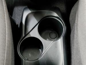 Hyundai i10 1.1 Motion auto - Image 12