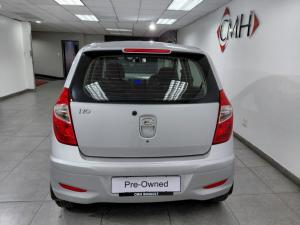 Hyundai i10 1.1 Motion auto - Image 3