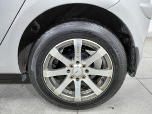 Hyundai i10 1.1 Motion auto - Image 6
