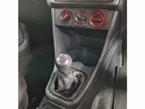 Volkswagen Polo Vivo hatch 1.4 Trendline - Image 10