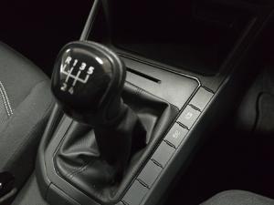 Volkswagen Polo sedan 1.6 manual - Image 11