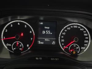 Volkswagen Polo sedan 1.6 manual - Image 3