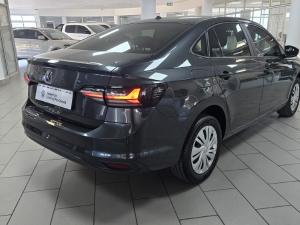 Volkswagen Polo sedan 1.6 manual - Image 4