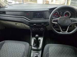 Volkswagen Polo sedan 1.6 manual - Image 6