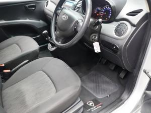 Hyundai i10 1.1 Motion - Image 9