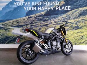 Triumph Speed Triple 1200 RS - Image 3