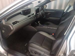 Lexus ES 250 EX - Image 8