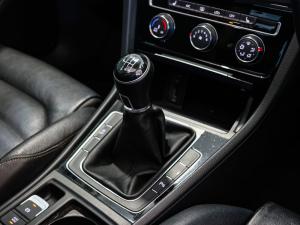 Volkswagen Golf 1.4TSI Highline - Image 12