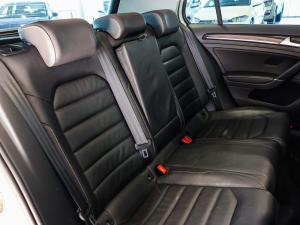 Volkswagen Golf 1.4TSI Highline - Image 17