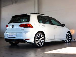 Volkswagen Golf 1.4TSI Highline - Image 21