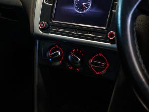 Volkswagen Polo Vivo hatch 1.6 Maxx - Image 7