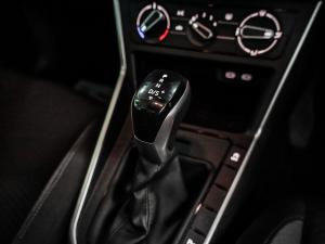Volkswagen Polo hatch 1.0TSI Life auto - Image 12