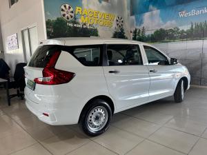Toyota Rumion 1.5 S - Image 4
