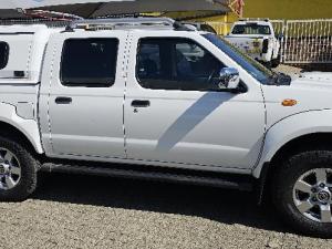 Nissan NP300 Hardbody 2.5TDi double cab Hi-rider - Image 1