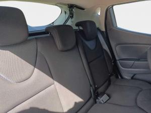 Renault Clio 66kW turbo Blaze - Image 12