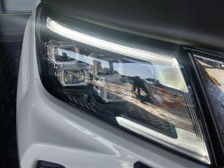 Nissan Navara 2.5DDTi double cab LE Plus