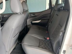 Nissan Navara 2.5DDTi double cab LE Plus - Image 25