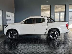 Nissan Navara 2.5DDTi double cab LE Plus - Image 7