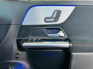 Mercedes-Benz GLA GLA200 Progressive - Image 10