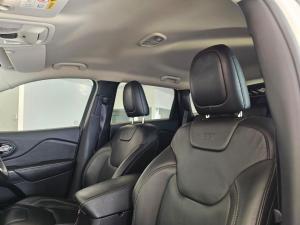 Jeep Cherokee 3.2L Limited - Image 16