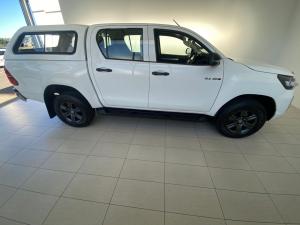 Toyota Hilux 2.4GD-6 double cab 4x4 Raider manual - Image 5