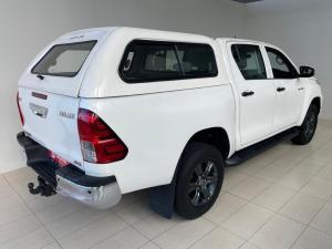 Toyota Hilux 2.4GD-6 double cab 4x4 Raider manual - Image 4