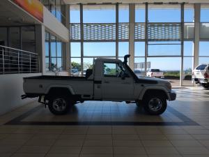Toyota Land Cruiser 79 4.5D-4D V8 single cab LX - Image 3