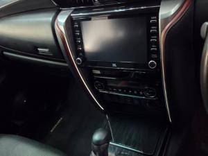Toyota Fortuner 2.8 GD-6 4X4 VX automatic - Image 11