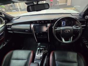 Toyota Fortuner 2.8 GD-6 4X4 VX automatic - Image 6