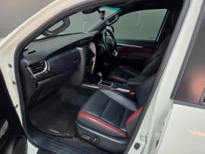 Toyota Fortuner 2.8 GD-6 4X4 VX automatic - Image 7