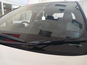 Toyota Corolla Cross 1.8 Xi - Image 16