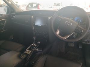 Toyota Fortuner 2.4GD-6 4X4 automatic - Image 17