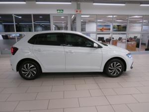 Volkswagen Polo 1.0 TSI Life - Image 5