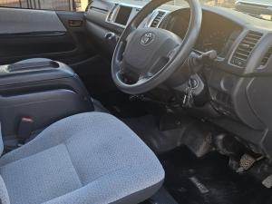 Toyota Quantum Hiace 2.5 D-4D 14 Seat - Image 12