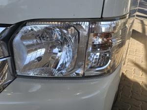 Toyota Quantum Hiace 2.5 D-4D 14 Seat - Image 18