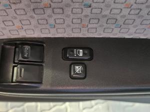 Toyota Quantum Hiace 2.5 D-4D 14 Seat - Image 19