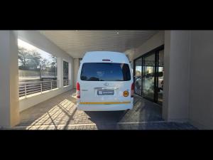 Toyota Quantum Hiace 2.5 D-4D 14 Seat - Image 5