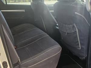 Toyota Hilux 2.4 GD-6 SRX 4X4 automaticD/C - Image 13