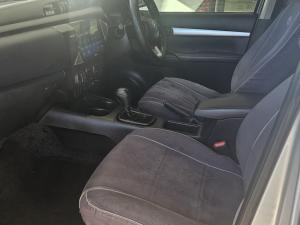 Toyota Hilux 2.4 GD-6 SRX 4X4 automaticD/C - Image 7