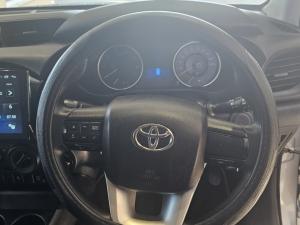 Toyota Hilux 2.4 GD-6 SRX 4X4 automaticD/C - Image 8