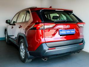 Toyota RAV4 2.0 GX auto - Image 5