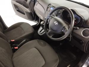 Hyundai i10 1.1 Motion auto - Image 10