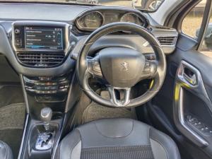 Peugeot 2008 1.2T Allure auto - Image 8