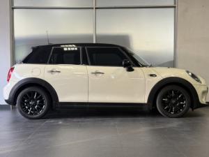 MINI Hatch Cooper Hatch 3-door - Image 10